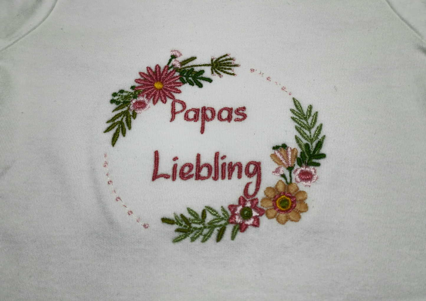 Baby T-Shirt "Papas Liebling"